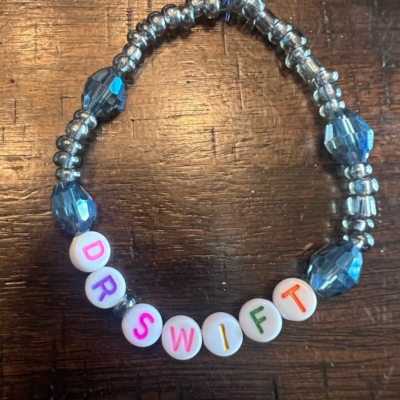 20 Taylor Swift Eras Tour bracelets for trading or sharing! 20 pack! - Picture 8 of 16